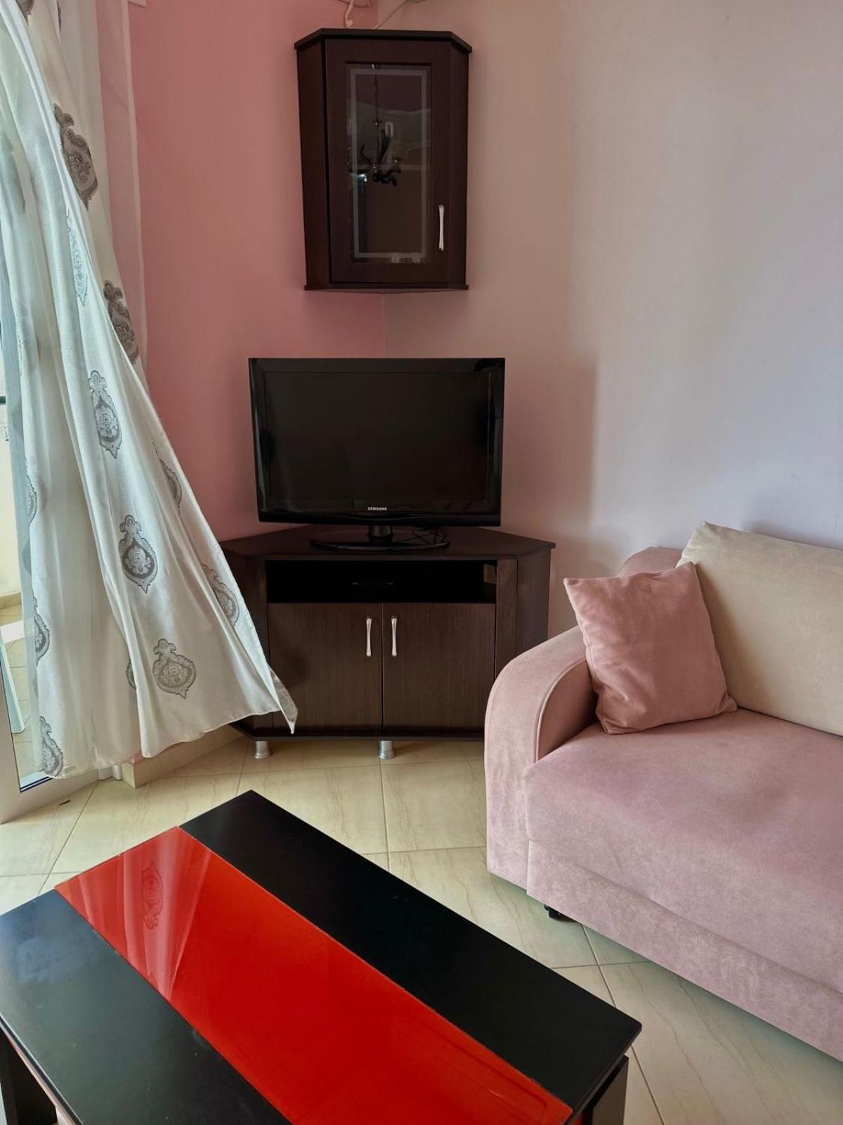 Esmeralda Apartaments Sarandë Exteriör bild