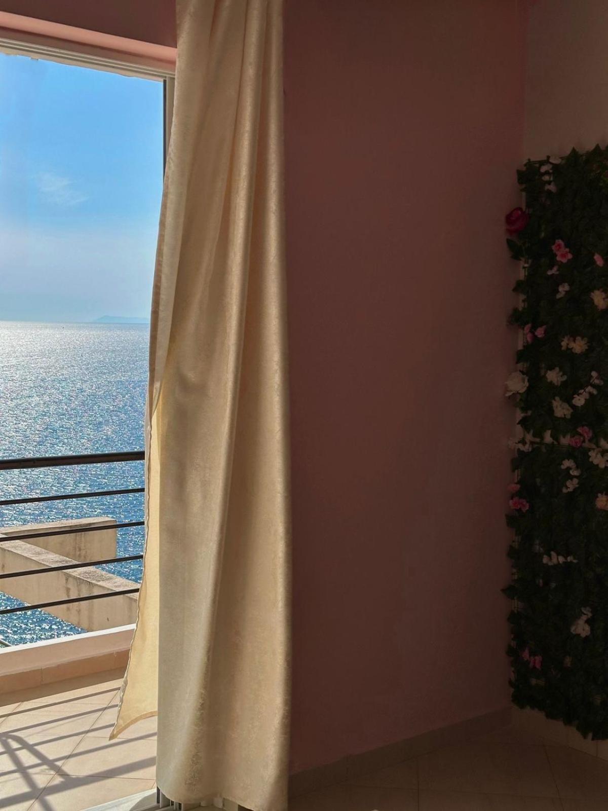 Esmeralda Apartaments Sarandë Exteriör bild