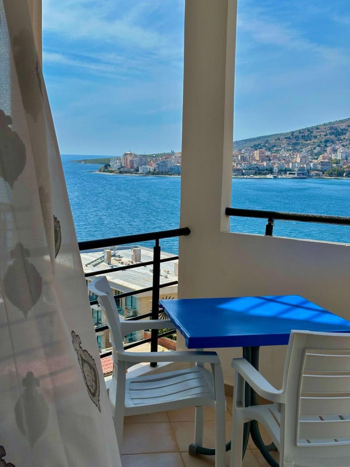 Esmeralda Apartaments Sarandë Exteriör bild