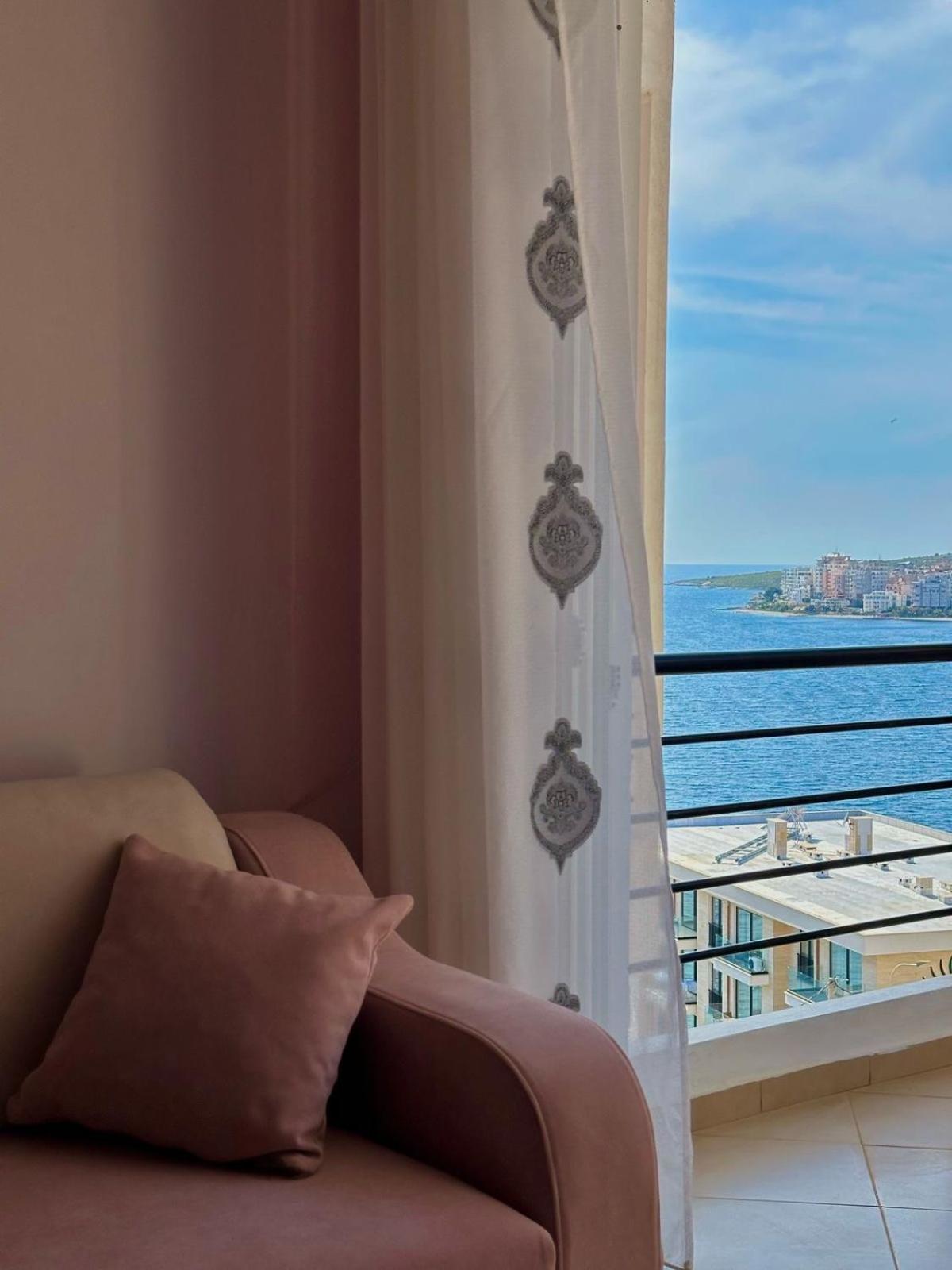 Esmeralda Apartaments Sarandë Exteriör bild