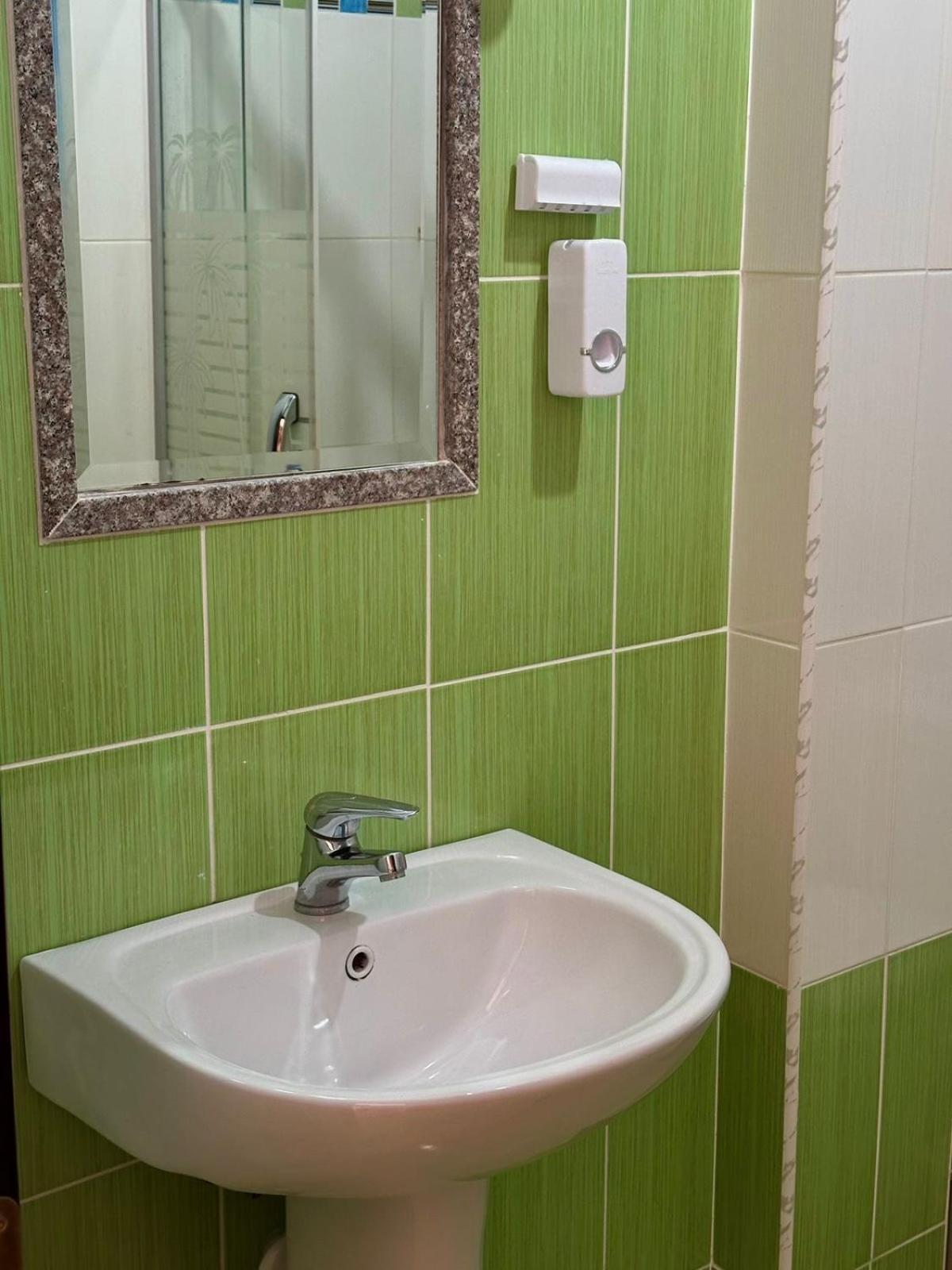 Esmeralda Apartaments Sarandë Exteriör bild
